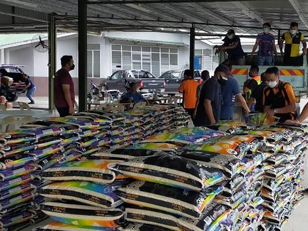 Kampung Opar, Bratak Oil Palm Estate