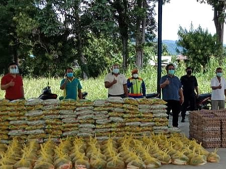 Kampung Mongkos, Mongkos Oil Palm Estate